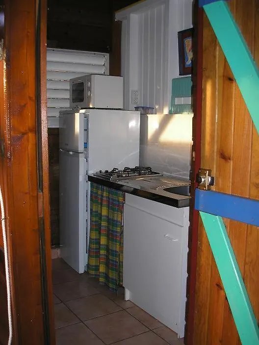 Gwan Thazar En Guadeloupe Apartment Bouillante 0*,